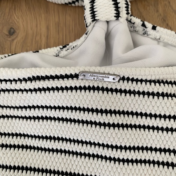 Abercrombie & Fitch one piece swimsuit - Picture 4 of 5